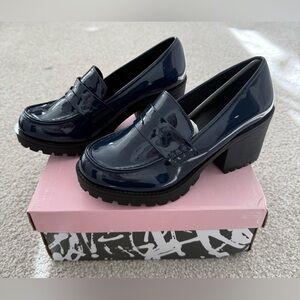 NIB Soda Kinder Navy Patent Chunky Loafers 7.5